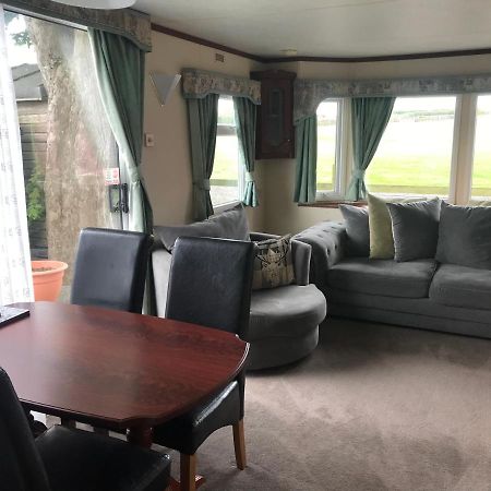 The Fox Inn, Roxby, Static Caravan المظهر الخارجي الصورة