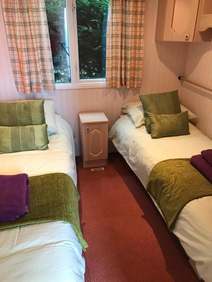 The Fox Inn, Roxby, Static Caravan المظهر الخارجي الصورة