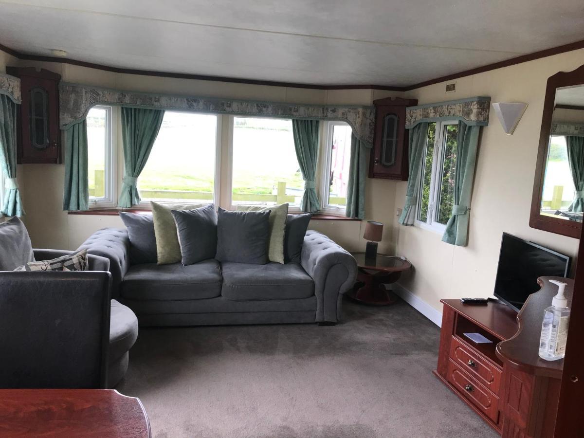The Fox Inn, Roxby, Static Caravan المظهر الخارجي الصورة
